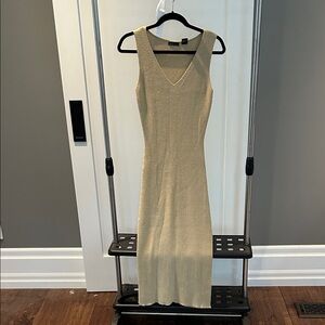 Elegant Shimmering Gold Sleeveless Dress